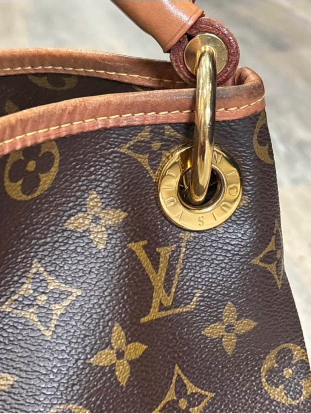 Louis Vuitton Brown Monogram Canvas Hobo Shoulder Bag with Vachetta Handle - Picture 3 of 10